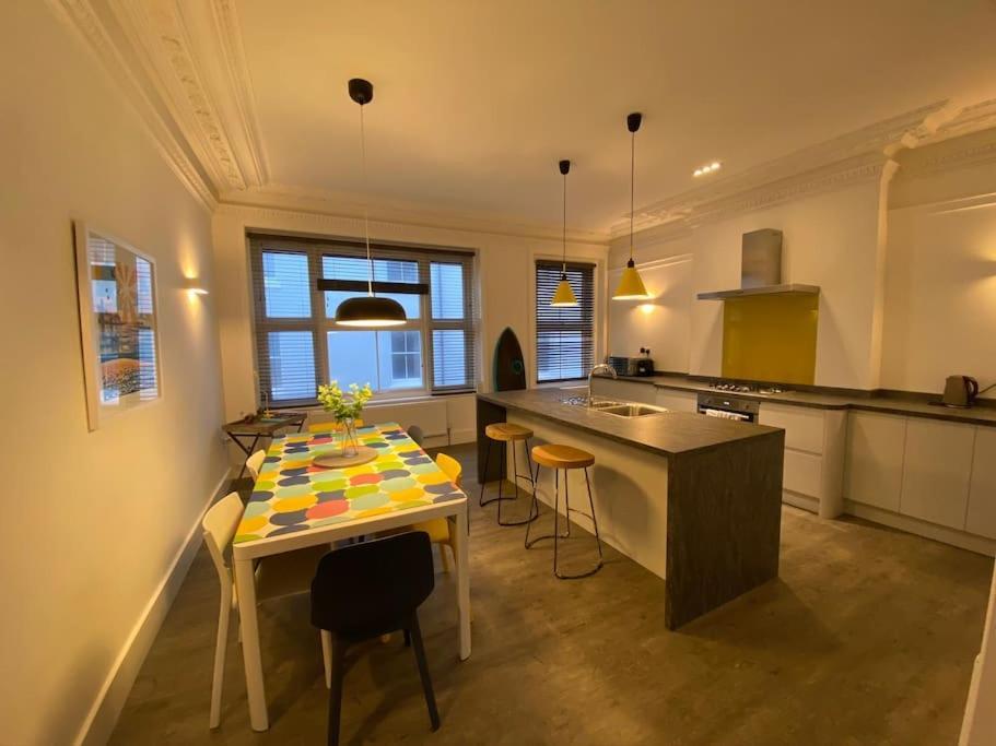 Flat 1, โครเมอร์ ภายนอก รูปภาพ